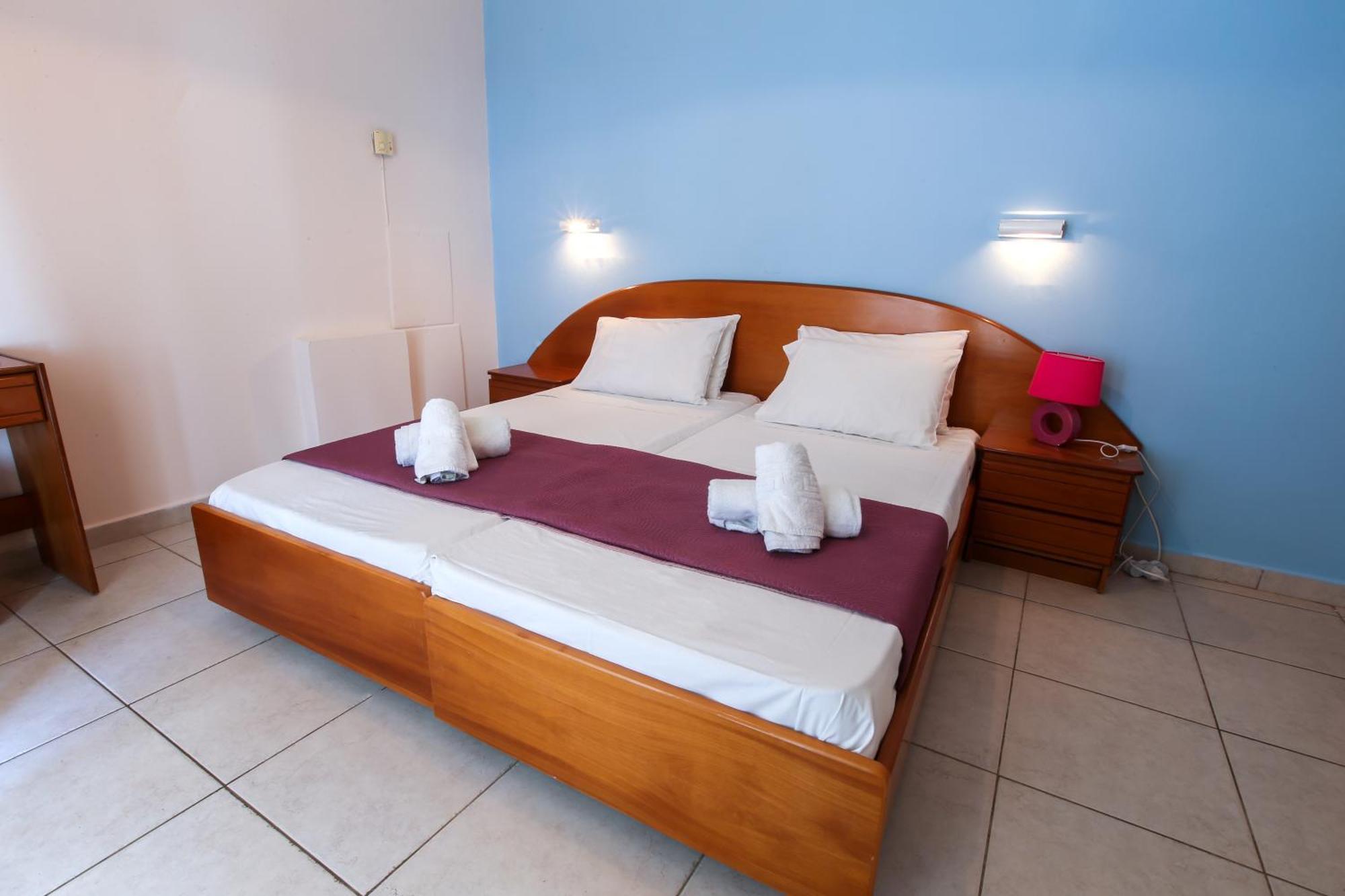 S&C Kosmos Beach Resort Roda  Zewnętrze zdjęcie