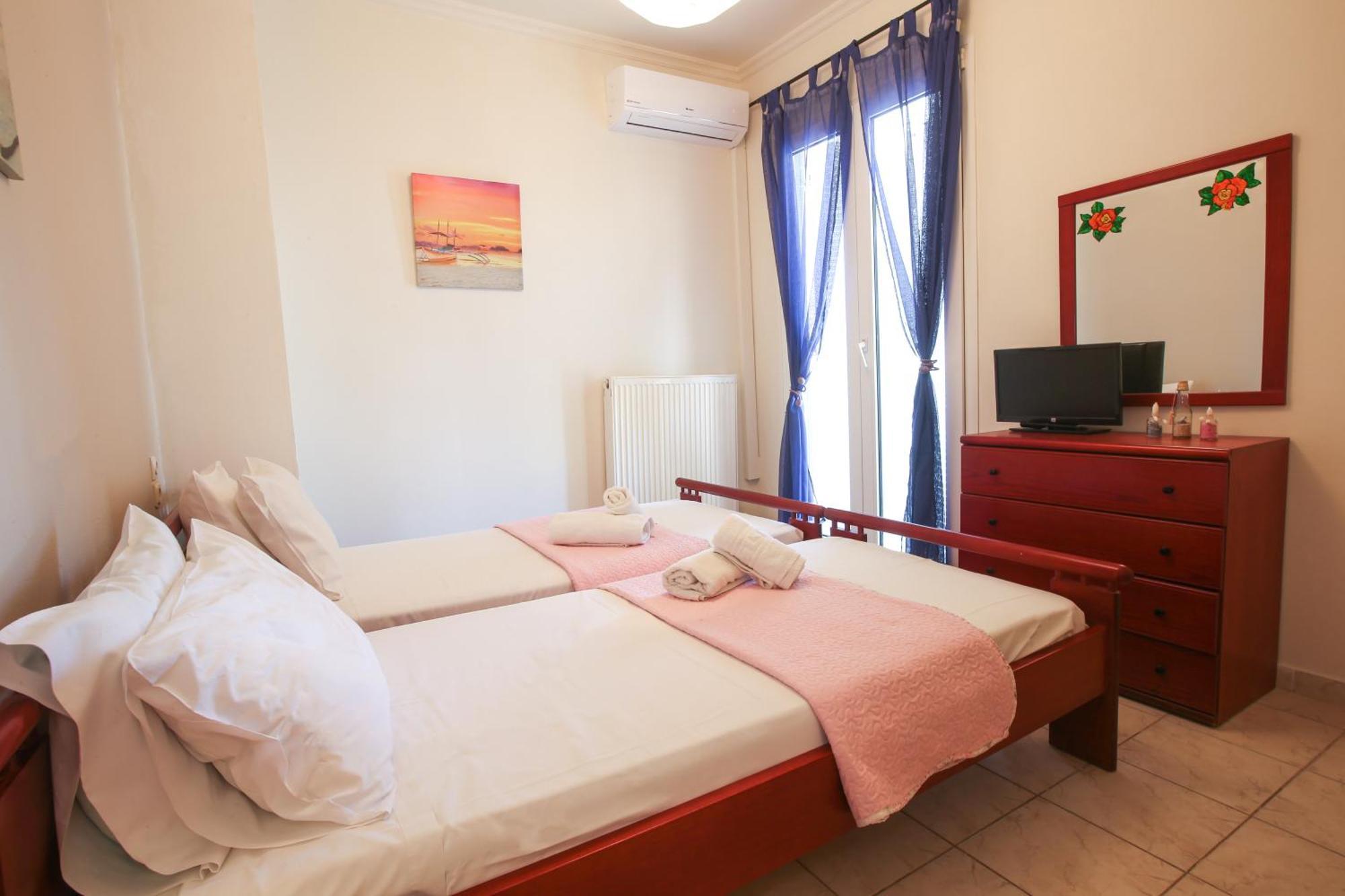 S&C Kosmos Beach Resort Roda  Zewnętrze zdjęcie