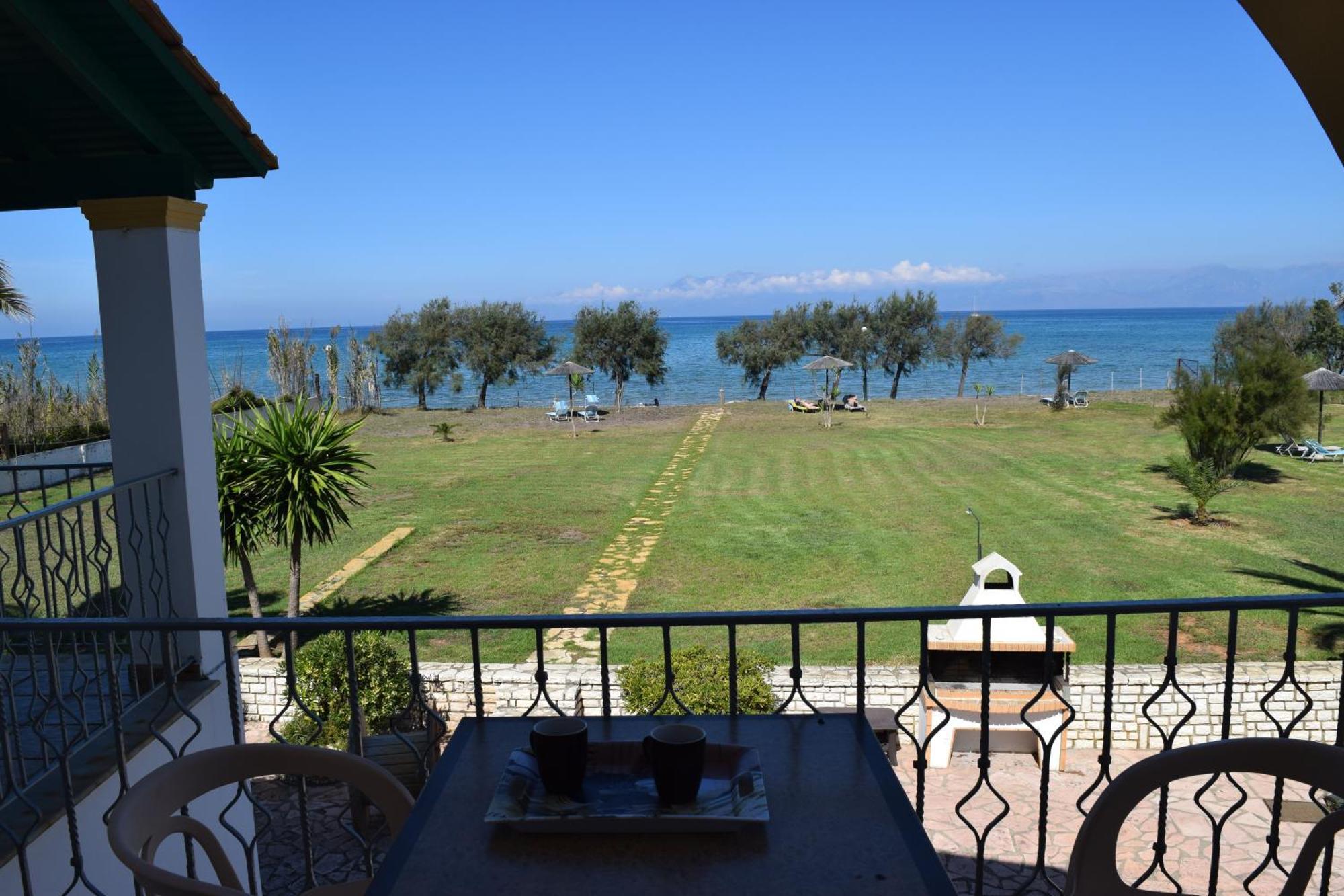 S&C Kosmos Beach Resort Roda  Zewnętrze zdjęcie