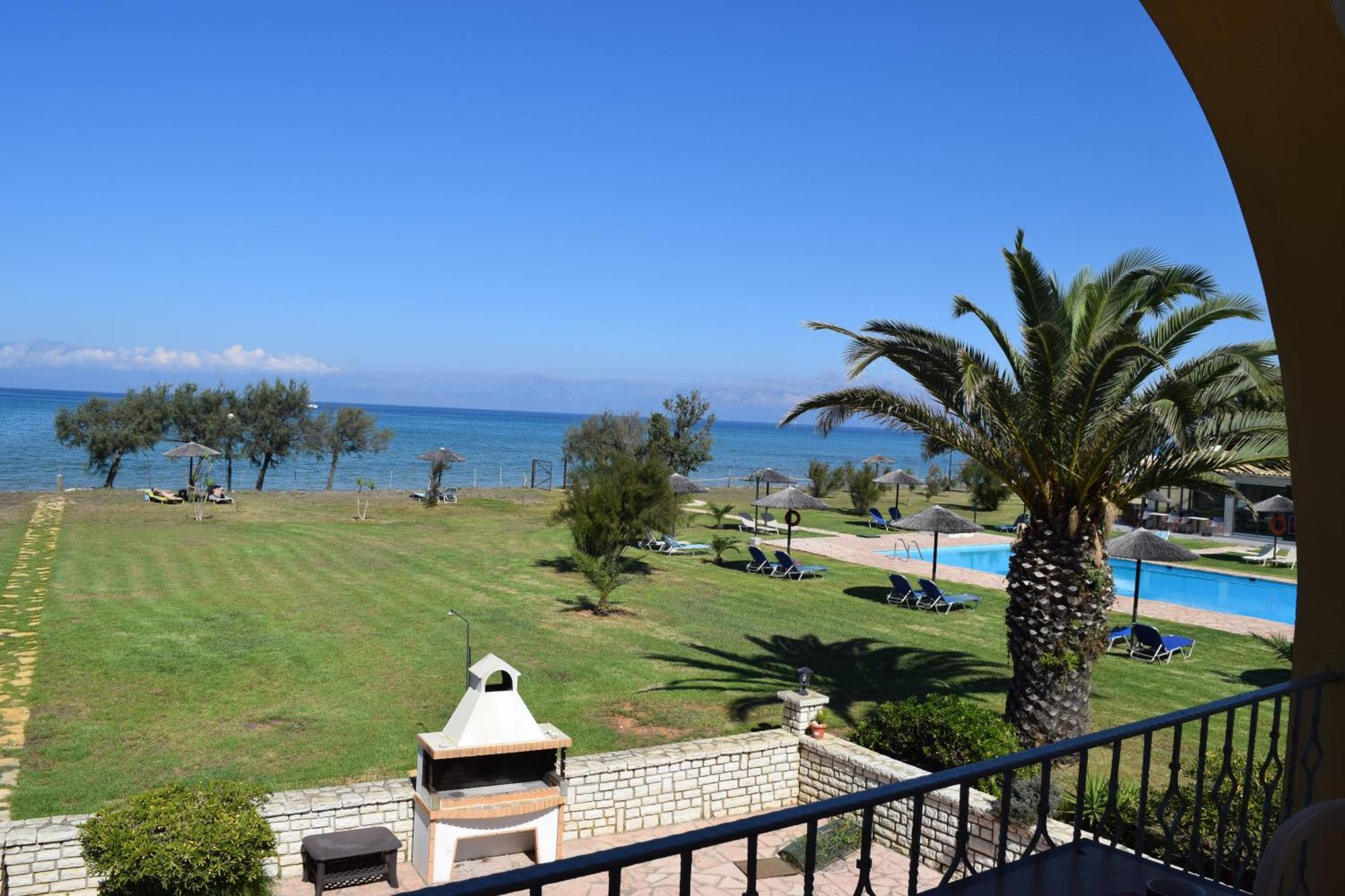 S&C Kosmos Beach Resort Roda  Zewnętrze zdjęcie