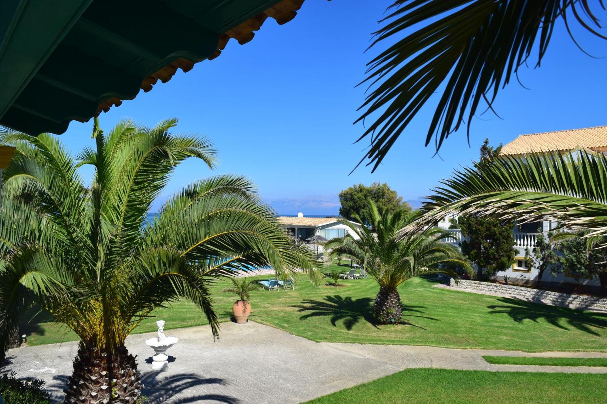 S&C Kosmos Beach Resort Roda  Zewnętrze zdjęcie