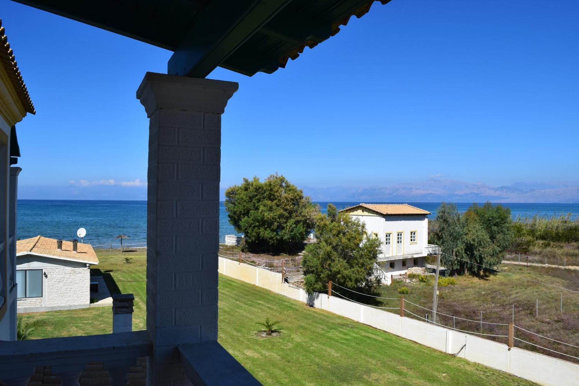 S&C Kosmos Beach Resort Roda  Zewnętrze zdjęcie
