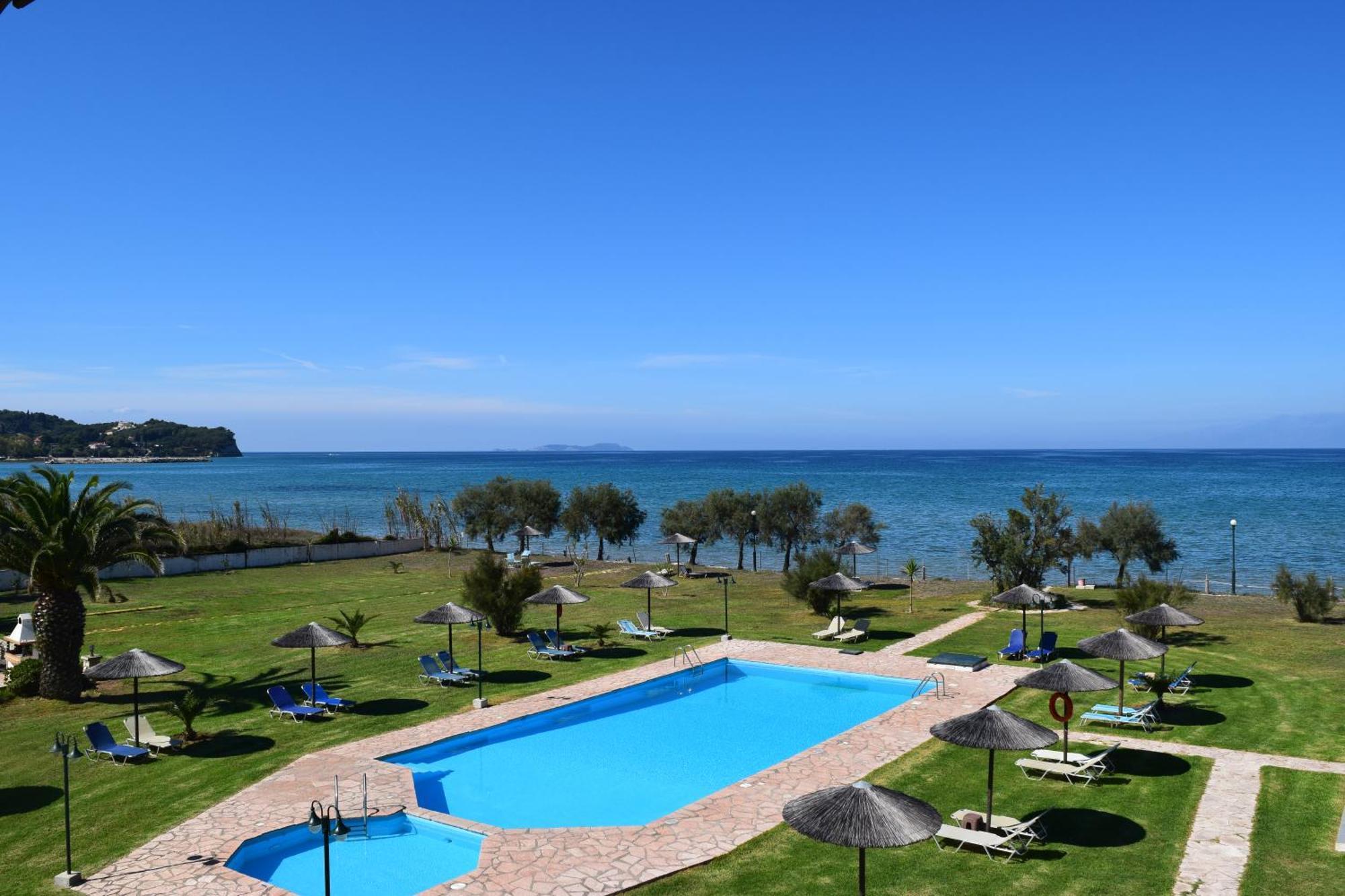 S&C Kosmos Beach Resort Roda  Zewnętrze zdjęcie